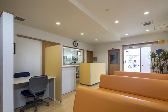 Moon調剤薬局 西大分店　内観